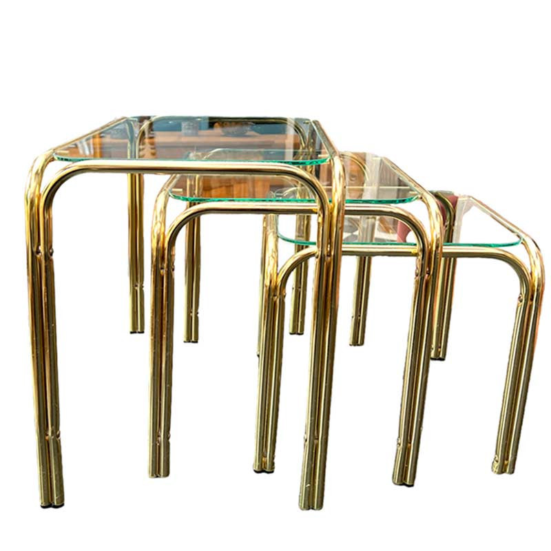 Trilogie tables d'appoint gigognes / Bout de canapé / Structure  laiton et verre début des années 80'