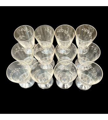 Ensemble de 12 verres en cristal, motif herbal