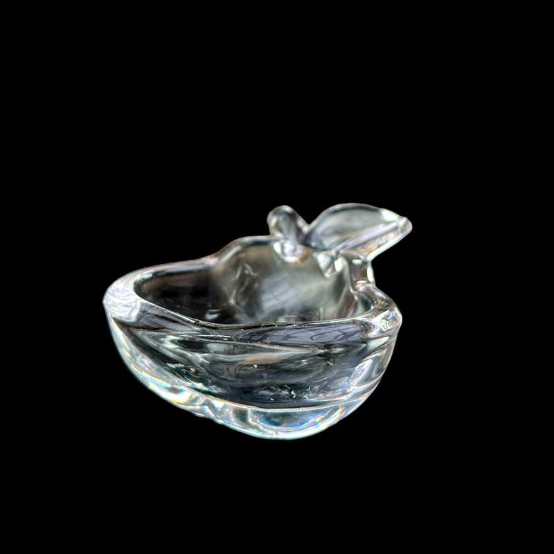 Beau cendrier en cristal / verre soufflé épais vintage années 60/80' en forme de poire Beau cendrier en cristal / verre soufflé épais vintage années 60/80' en forme de poire