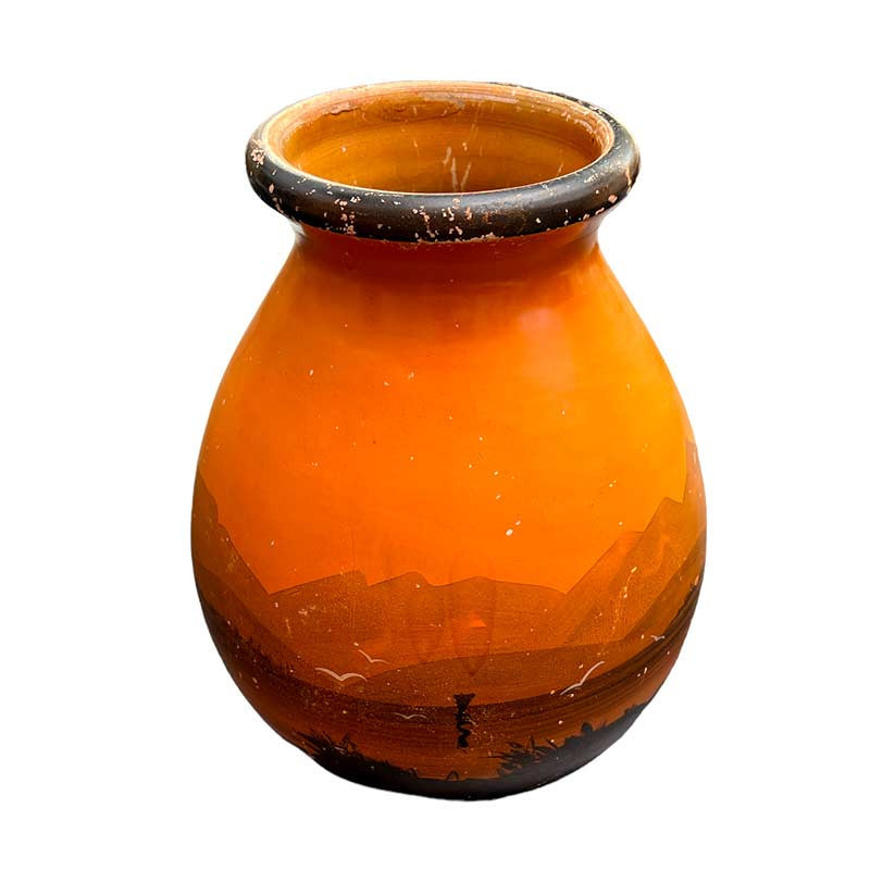 Beau vase Vallauris avec paysage boisé sur fond orange vintage années 60'